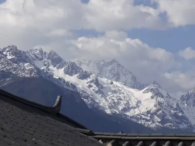 37 Courtyard｜Panorama Jade Dragon Mountain Heritage Art Lodge（Baisha Ancient Town） Hotels in Baisha old town/FOLIDAY Town Lijiang Mediterranean Resort