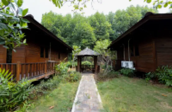 RedDoorz Resort @ Taman Wisata Mangrove Hotels in North Jakarta