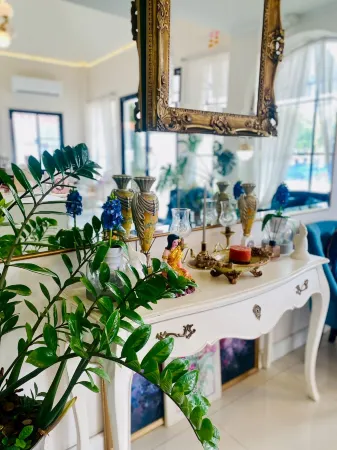 La Riva Boutique Hotel