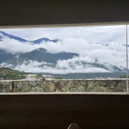Tingshan Scenic Hotel (Lianhua Park)