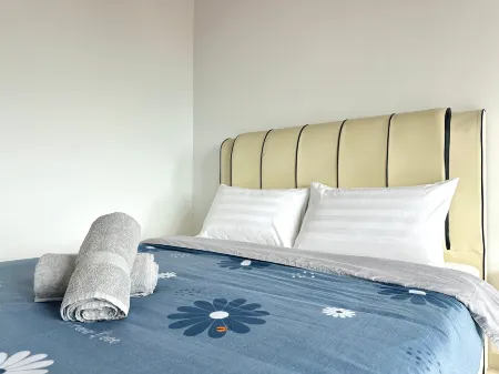 Setia Tri-Suite(3) by Homey Planet Отели рядом с достопримечательностью «Setia SPICE Convention Centre»