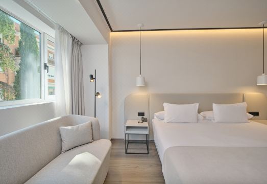 2. 라파엘호텔레스 ..