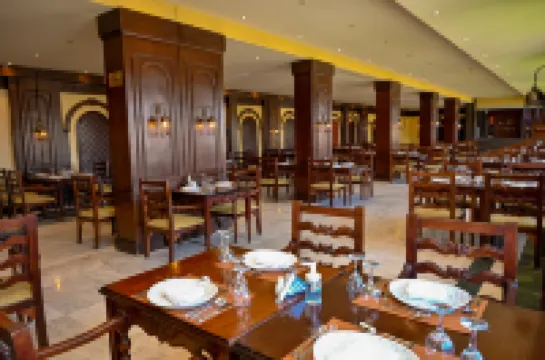 Le Jardin Aqua Park Resort