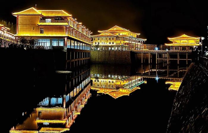 Linjiang Baiwang Longyue Hotel