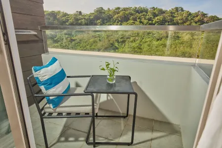 Stay Near Private Beach in Boracay