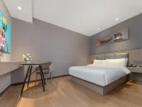 Berman Hotel (Linyi People's Square the Mixone) Hotels near Linyi Qiyang International Airport