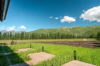 Mijing Fengshe (Jikepulin Ski Resort Dong Area) - วิวภูเขา