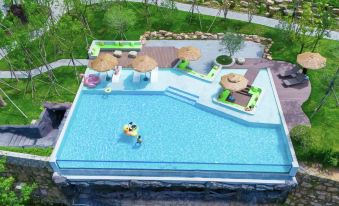 Anji February Flower Soup Spring Resort Hotel