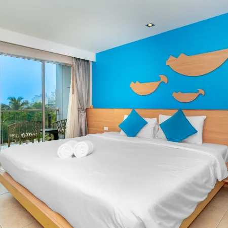 Ratana Platinum Resort Kamala Отели рядом с достопримечательностью «Развлекательный парк Пхукет-ФантаСи»