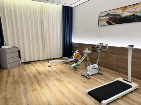 Aihauser Hotel (Xi'an Tangdu Hospital Textile City Subway Station Branch) Отели рядом с достопримечательностью «Xi'an Siyuan University (South Area)»