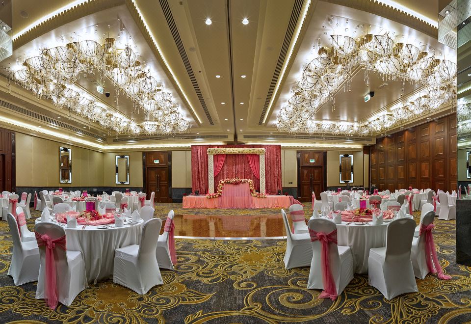 밀레니엄 에어포트 호텔 수영장