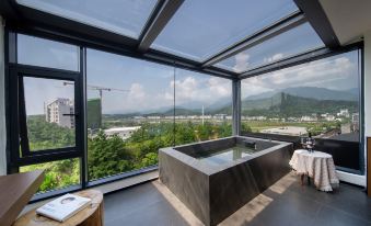 Jianyi Hotel (Nanyue Li Scenic Area)