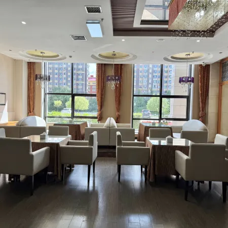 Fenghuang Hotel