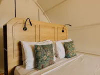 Selayang Olivehill - Kemewahan Glamping di Hutan Hotel dekat Wisata Alam Curug Nangka