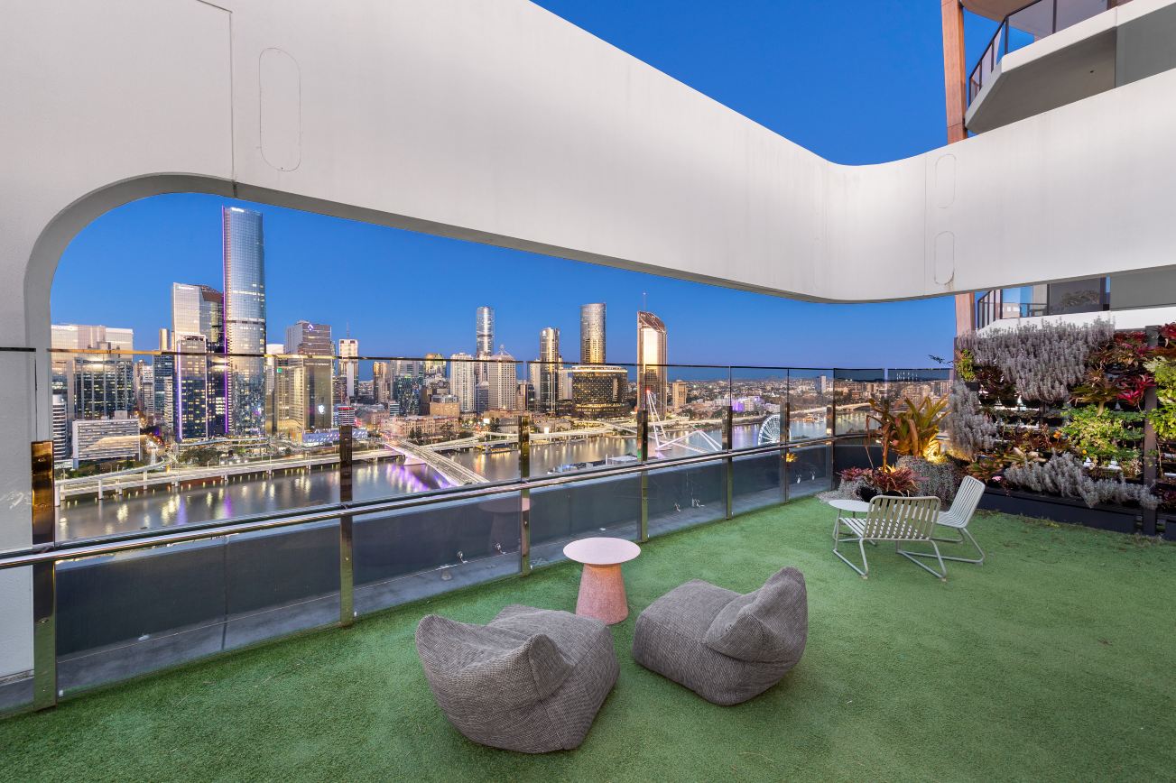 Art House Apartments by CLLIX
