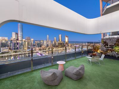 Art House Apartments by CLLIX