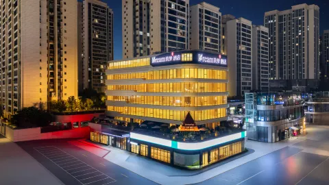 Huangteng Zhumeng Hotel in Linshui
