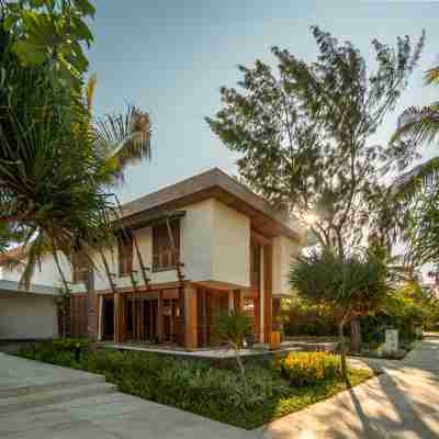 Cocana Resort Gili Trawangan Hotel Exterior