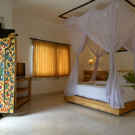 Aneka Lovina Villas & Spa Отели рядом с достопримечательностью «Пляж Ловина»
