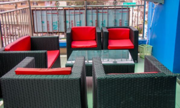 Crestviewers hotel and suite