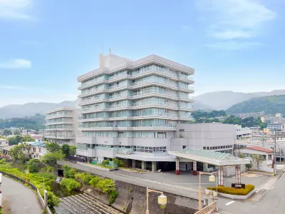 大江戶溫泉物語高級伊東飯店新岡部 JR宇佐美站附近的飯店