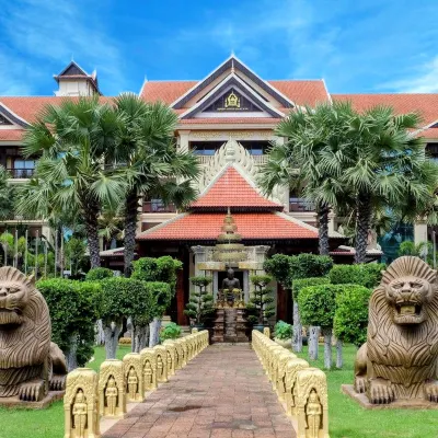 Empress Residence Resort and Spa Hotels near សួន បៃតងអង្គរ