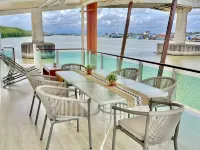 Capt.Juf Private WaterVilla Hotels near Wat Saranat Thammaram