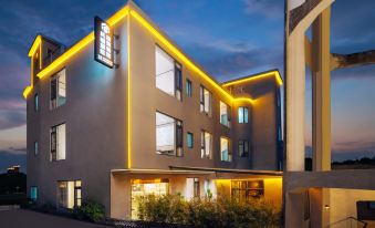 Fengnan Courtyard · Liuzhu Boutique Stay (Jingdezhen Ceramic Art Avenue Taoxichuan)