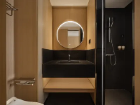 SFEEL設計師酒店（天津濱海高鐵站泰達MSD店）