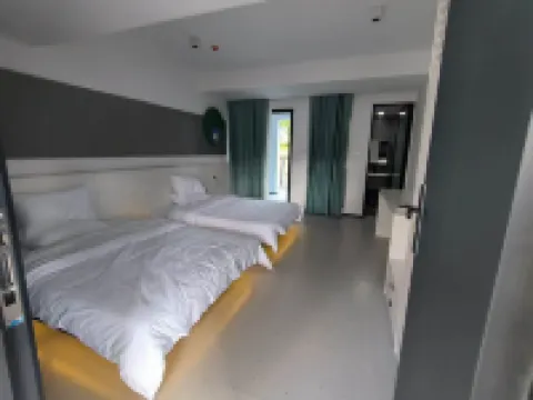 Longchuan Ouyu Homestay