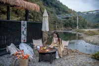 Under the Moon Inn (Jingxian Yueliangwan Scenic Area Store) Hotels in Jing County