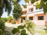 Iloilo Transient Rooms 鄰近University of San Agustin Extension Campus Chapel的酒店