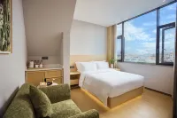 犀鳥谷假日飯店（芒市廣場店） 芒市住宿飯店