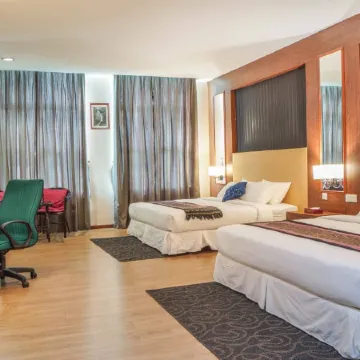 Hotel PEN Mutiara Отели в г. Баян Лепас