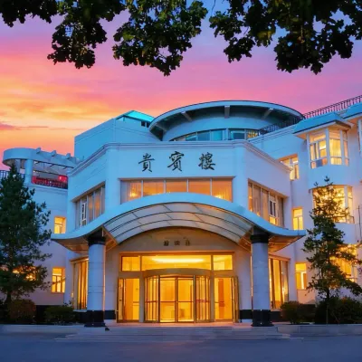 Wanxiang VIP Building (Honglou Museum) Hotels near Tacheng Red Mansion Museum