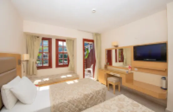 알리제 호텔 외뤼데니즈 - 올 인클루시브