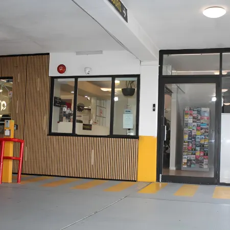 Marco Polo Motor Inn Sydney Отели рядом с достопримечательностью «Стадион «Ляйххардт Овал»»