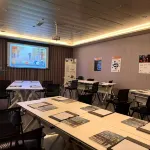 Jinren Hotel - parking