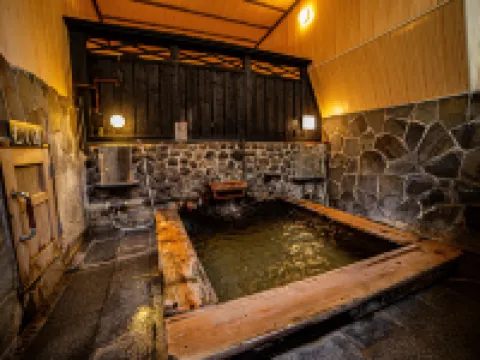 泊゜TSUETATE｜【旧四季の宿 わかのや】｜完全無人の1棟貸し温泉宿｜20名｜1日1組限定 小国町のホテル