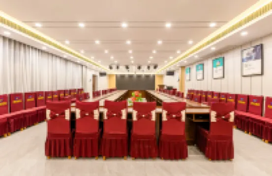 Echarm Hotel (Shiyan Zhuxi Wuling Nightless City)