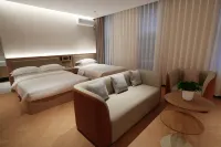 Longxingli Holiday Hotel