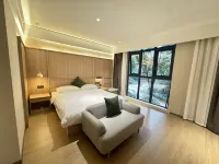Locke Hotel (Luoyang Longmen High-speed Rail Station Branch)