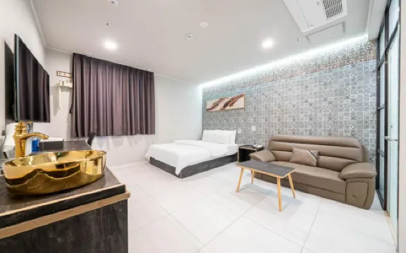 Suwon Station Hotel Terry's