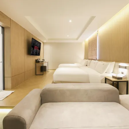 Gimhae The Van Hotel