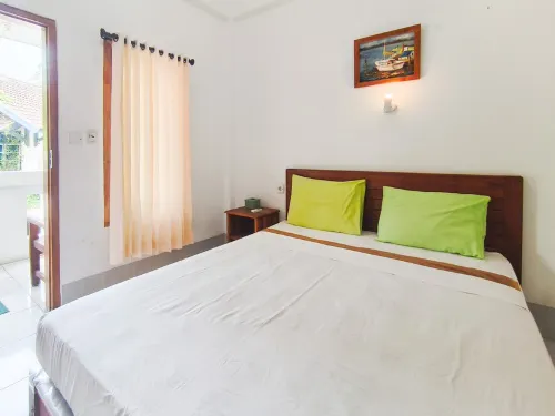 BC Inn near Senggigi Harbour RedPartner