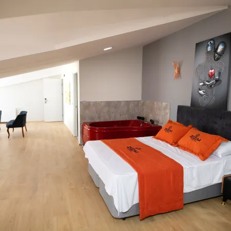 Zoom Hotel