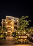 Seyna Residence Hotels near Wat Chowk