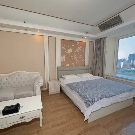 Ganghui Shiyu Homestay (Dalian Railway Station)