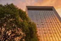 the Pearl Boutique Hotel - parking