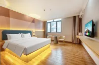 Longchuan Yunduo Fashion Hotel